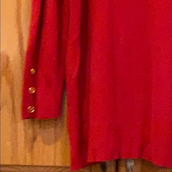 Red ribbed knit scoop neck sweater NWT plus gold button trim Lane Bryant - Picture 3 of 5